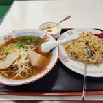 来々軒 牛田店 - 