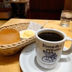 コメダ珈琲店 - ホットコーヒー(480円)＋モーニング(ローブパン&手作りたまごペースト&バタートッピング)