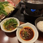  きのこ鍋＆きのこ料理専門店 何鮮菇 - 