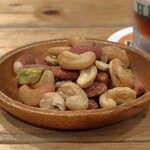 Hathor - 燻製したミックスナッツ