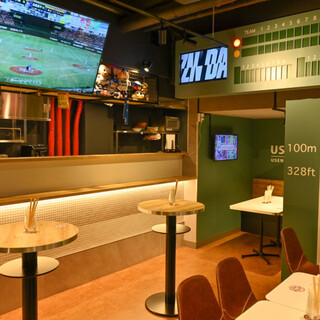 仕事帰りにも気ままに足を運び、野球もお酒も満喫