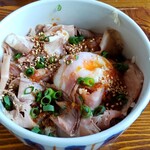 道の駅 遠野 風の丘 - ラム肉ロースト丼（小）880円