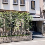 東洋軒 - 歴史を感じさせるお店の外観