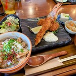 Tokiwasureshokudou - コンビ 定食 1,500円
                        豚肩ロースの温玉炙り焼き丼
                        海老フライ&カニクリームコロッケ