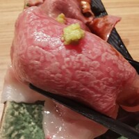 肉と日本酒いぶり 有楽町店 - 炙り肉寿司