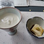 AQUA DINING CAFE 瓢黎 - ゴボウの摺り流しとクリームチーズ豆腐