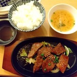 Tsurumi Yakiniku Ushikura - ロース定食