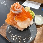 シハチ鮮魚店 - 