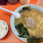 ラーメンショップ - ブロックのチャーシューが沈没してます。