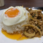 タイ料理 沌 - ガパオガイ