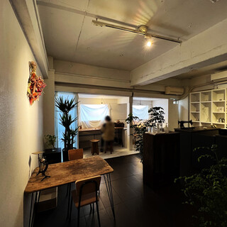 &ROe coffee latte stand_2