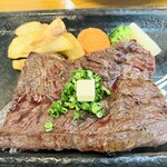 日光レストラン えんや - 提供時から、血が滲み出てます.°(ಗдಗ。)°.  焼き方〜ッ