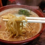 Kura De Ramen - 伊勢味噌らーめん 麺リフト