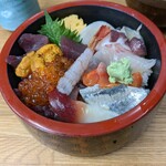 魚玉 - 海鮮丼スペシャル