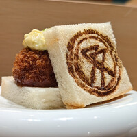 肉割烹ふたご 北新地店 - 