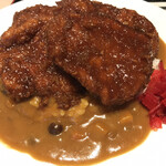 明治亭 軽井沢店 - ソースヒレかつカレー¥1,800- サラダ付き