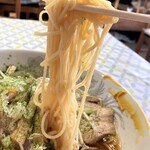 中華そば志のぶ支店 - 自家製の麺