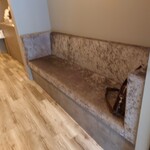 Maison DIA Mizuguchi - カウンターの用意が出来るまでの待合席