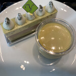 トシ・ヨロイヅカ 東京 - ピスタチオのケーキとクレームキャラメル