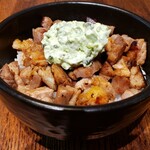 セキレイ - チャーシュー丼(わさびタルタルソース)300円