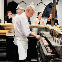 鳥さき - ◎近火の強火の絶妙な火入れ加減で焼いていく！