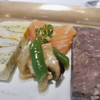 シェ・イノ - 