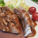 キッチン ブルー グローブ - 反対側から、ソースが多いです