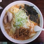 まごころラーメン 寳龍 - 野菜ラーメンみそ1000円