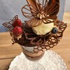 Daguet - ①ショコラパフェ(税込1,800円)
【Daguetのスペシャリテ】
蝶々が花畑で遊ぶ様子をイメージ
様々な種類のチョコレートを使用し、食べ進めるほど大人の味わいになります