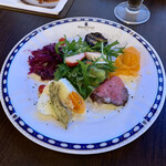 バルバルキッチンアメリ - せんべろセット(¥1,000)の前菜盛合せ
      アルコールワンドリンク付き