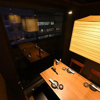 拥有能欣赏美丽夜景的包间的日本料理居酒屋！