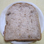 ブーランジェリー メゾン ユキ - ほのかに甘く、くるみが美味しい