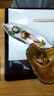 Nihon Ryouri Tsubaki - 鯛の昆布巻き、ぶりの照り焼き？ 鯛の肝蒸しかな