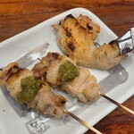 Yakitori Dai Kichi - ゆず胡椒焼＠176円／手羽先＠198円