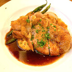 ビストロ カフェ デリ ポキナ369 - お肉メイン　鶏ももソテー