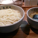 大盛りつけ麺味玉