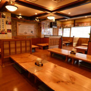 韓国風の店内でどうぞごゆっくりとお過ごしください。