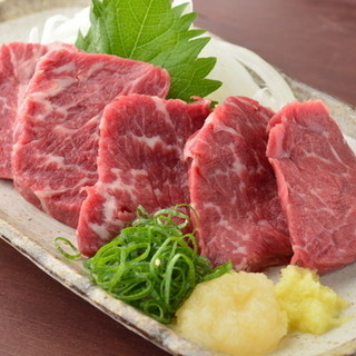 Directly delivered from a factory in Kumamoto dedicated to raw horse meat consumption! Delicious fresh horse