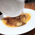 551蓬莱 - フカヒレあんかけ炒飯