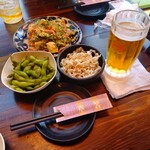 わらゆい - お通しの枝豆、チャンプルー&ミミガー、そしてオリオンビール！