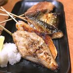 魚の旨い店 - おまかせ魚串盛り合わせ 五本盛り　2023.4.11
