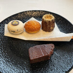 ナベノ-イズム - 駒形イメージの小菓子3種