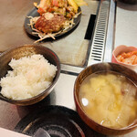 もんじゃ&鉄板 ワイン酒場 JUJUJU - 