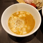 麺屋りゅう - チーズつけめん（大）のつけ汁