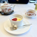 赤坂璃宮 - デザート
      杏仁豆腐