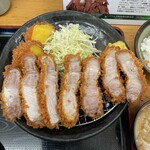 とんかつ 栄ちゃん - 上からアフター。至福しかない