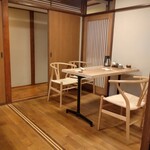 Chuugokuryouri Niikura - 2階テーブル席