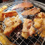 焼肉ホルモン 神戸浦島屋 - マルチョウ美味い