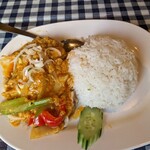 サバイチャイ タイ料理 - 今月のスペシャルメニュー　卵カレー？