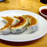 青竹手打ちラーメン 大和 - 焼餃子(3個) 390円